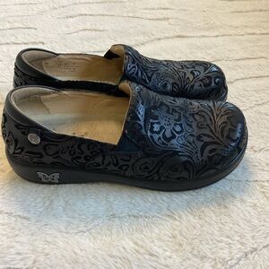 Alegria Black Leather Slip On Clogs Size 37